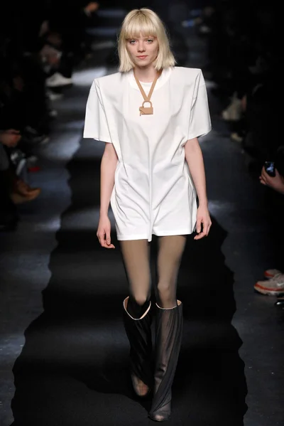 Look 1